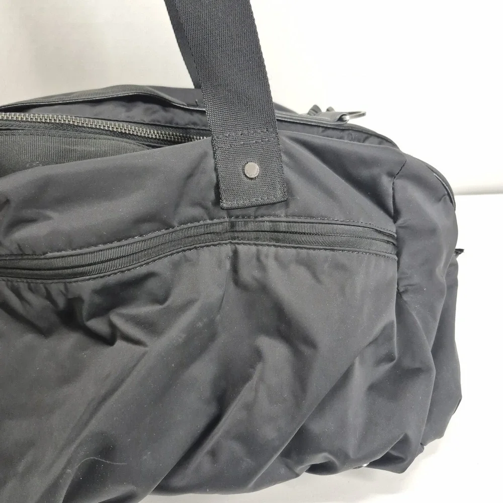 Lululemon Keep It Classy Duffel Bag Black Nylon Gym Weekender Blue Paisley